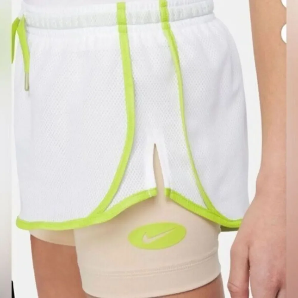 NWT NIKE Girls Dri Fit Tempo 2 in 1 Athletic Shorts White/Tan - Size Medium